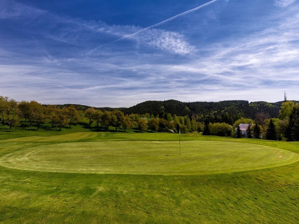 Cihelny Golf & Wellness Resort Karlovy Vary Extérieur photo