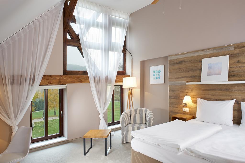 Cihelny Golf & Wellness Resort Karlovy Vary Chambre photo